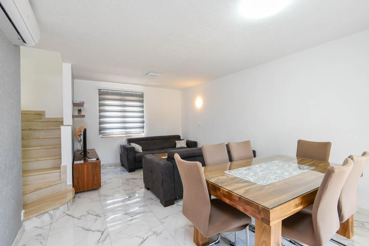 Lidija Apartmani Оребич Экстерьер фото